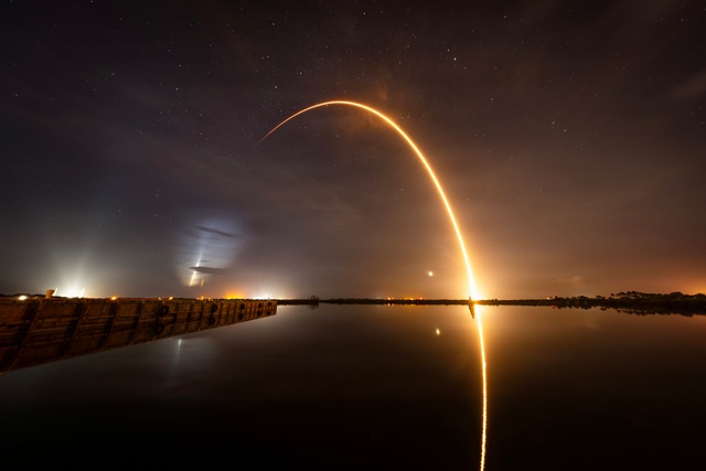 Starlink 10-24 Launches from Cape Canaveral Space Force Station