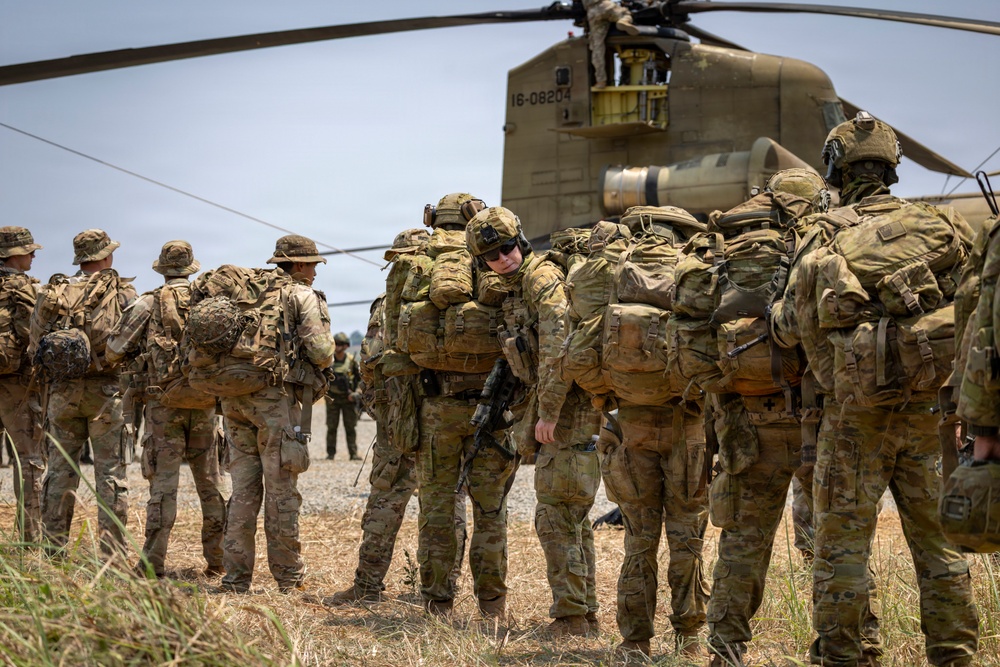 American, Australian, Philippine partner forces participate in CH-47 Chinook cold-load training