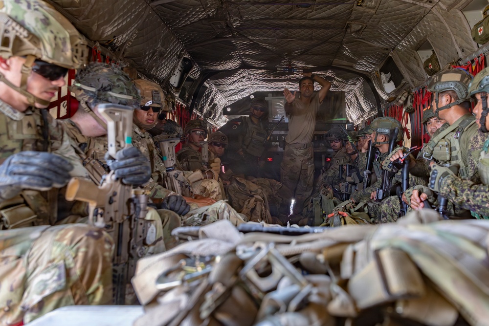 American, Australian, Philippine partner forces participate in CH-47 Chinook cold-load training
