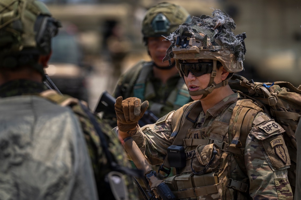 American, Australian, Philippine partner forces participate in CH-47 Chinook cold-load training