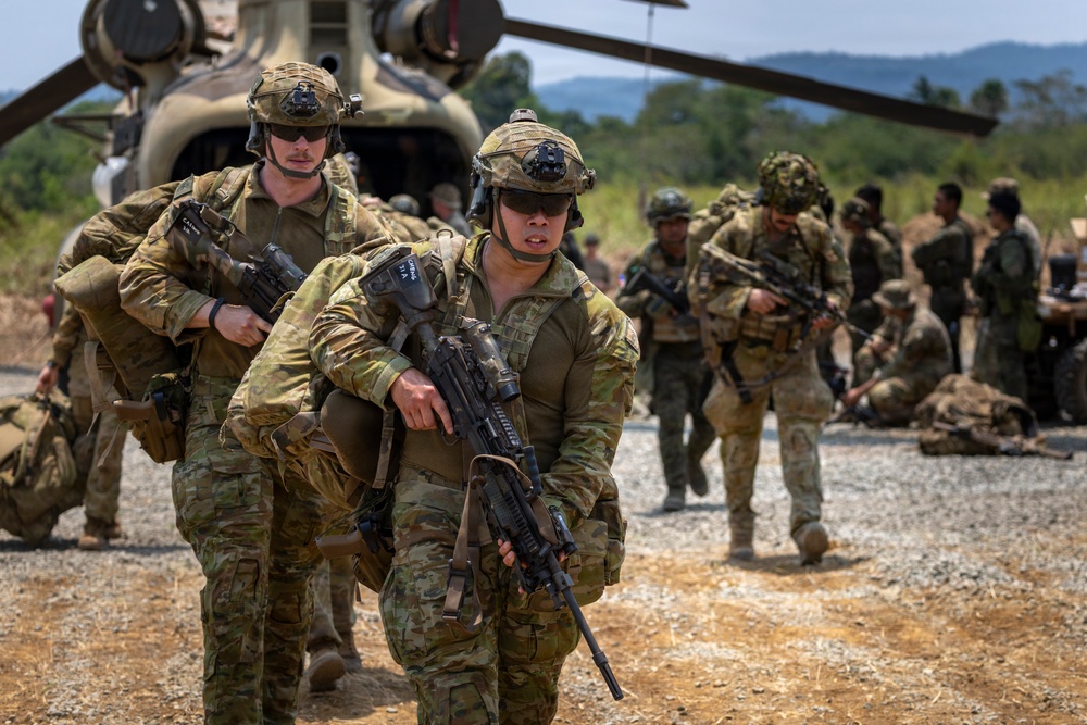 American, Australian, Philippine partner forces participate in CH-47 Chinook cold-load training