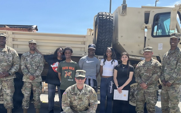 310th ESC Soldiers visit local Highschool