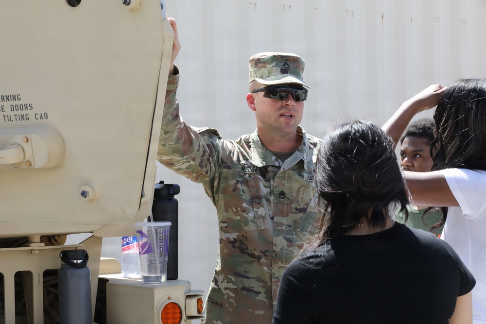 310th ESC Soldiers visit local Highschool