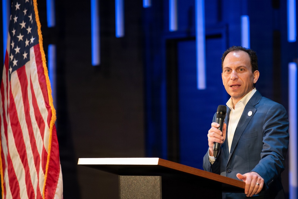 Ceremony recognizes first responders to UPS aircraft accident