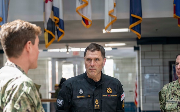 Vice Adm. Angus Topshee Visits Recruit Training Command
