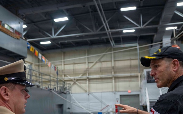 Vice Adm. Angus Topshee Visits Recruit Training Command