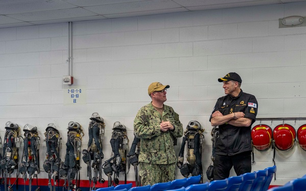 Vice Adm. Angus Topshee Visits Recruit Training Command