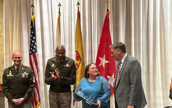 Fort A.P. Hill DFMWR Manager Earns Business and Recreation Excellence Award