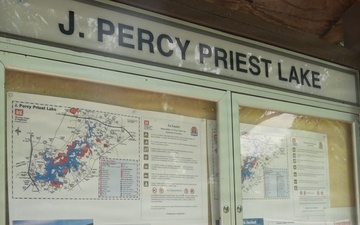 Nashville District announces bilingual safety displays at J. Percy Priest Lake