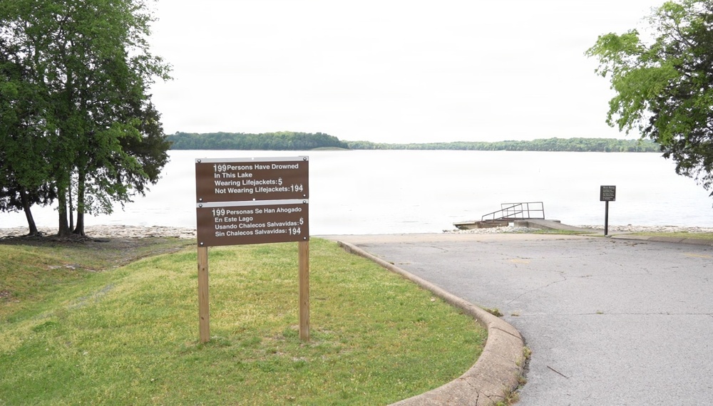 Nashville District announces bilingual safety displays at J. Percy Priest Lake