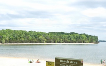 Nashville District announces bilingual safety displays at J. Percy Priest Lake