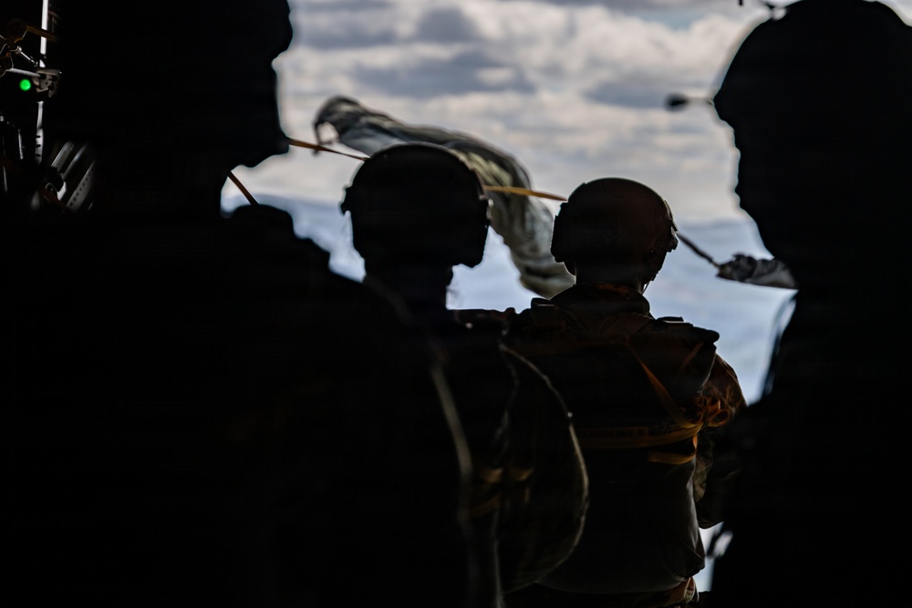 Connecticut Air National Guard supports joint airborne training with 160th Special Operations