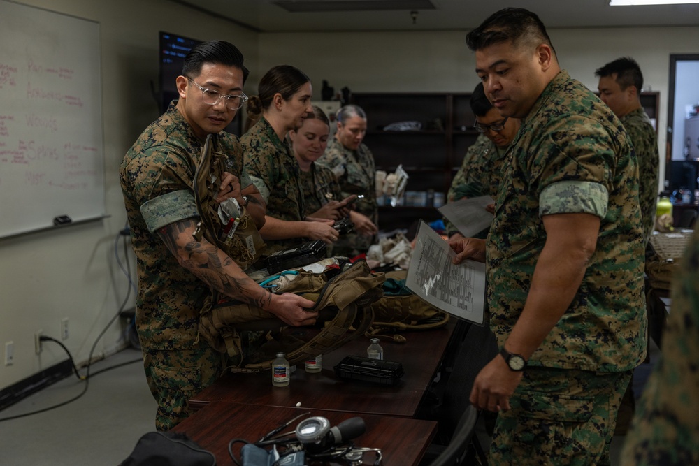 Sailors conduct Tier 4 TCCC Training