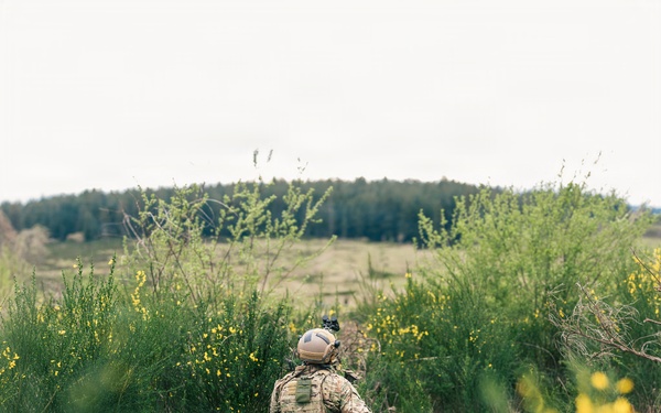 1st Special Forces Group (Airborne) conducts Maneuver Live Fire Exercise