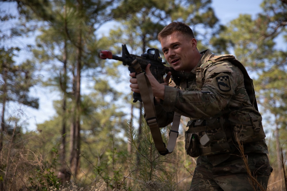 HHC, 525th EMIB conducts Bronze Hammer FTX
