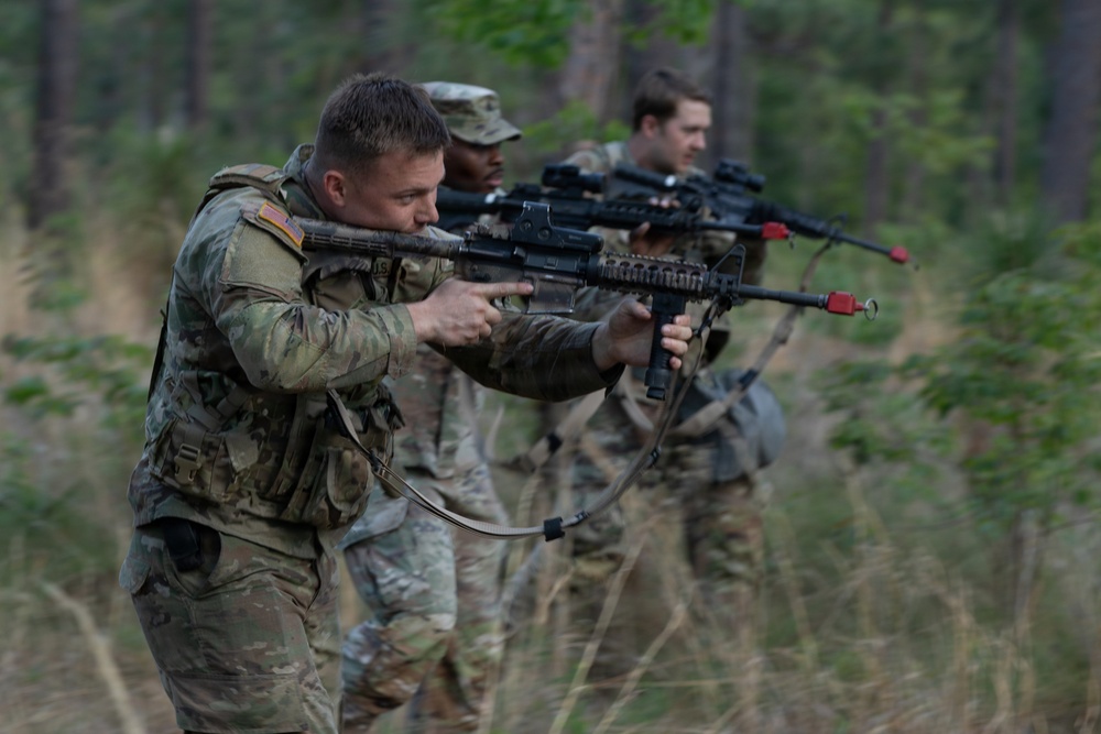 HHC, 525th EMIB conducts Bronze Hammer FTX