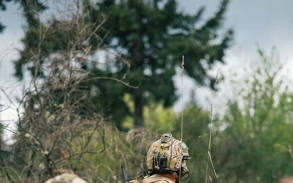 1st Special Forces Group (Airborne) conducts Maneuver Live Fire Exercise
