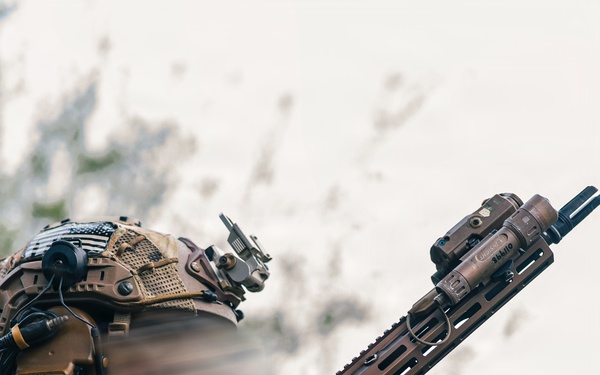 1st Special Forces Group (Airborne) conducts Maneuver Live Fire Exercise