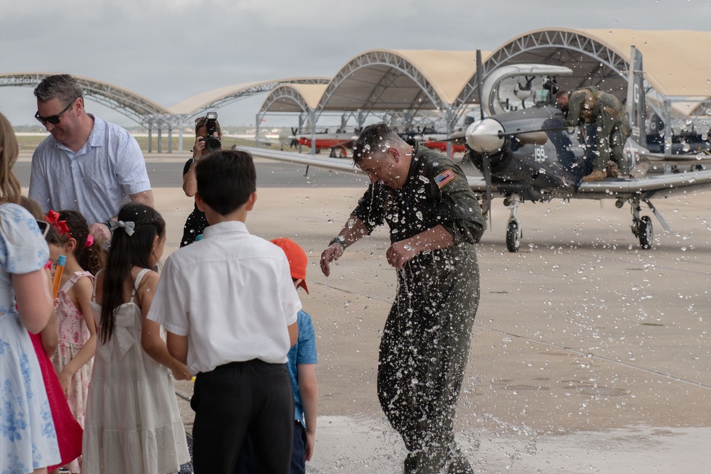VT-28 Holds An Airborne Change of Command Ceremony