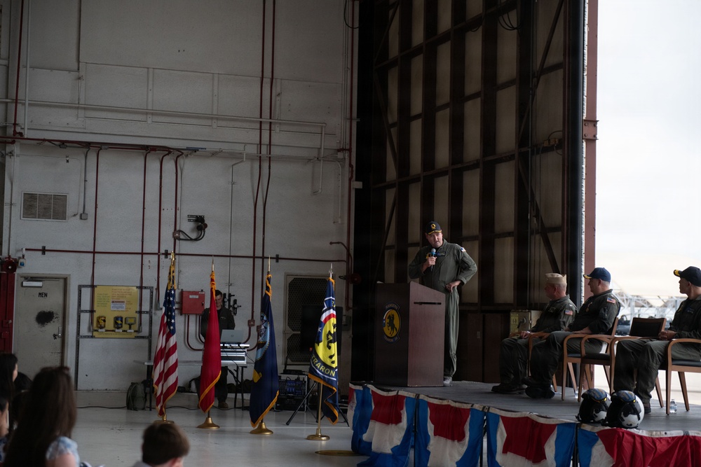 VT-28 Holds Change of Command Ceremony