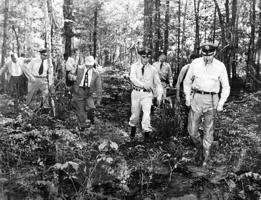 AEDC at 75: AEDC dedicates lake in honor of Col. Woods