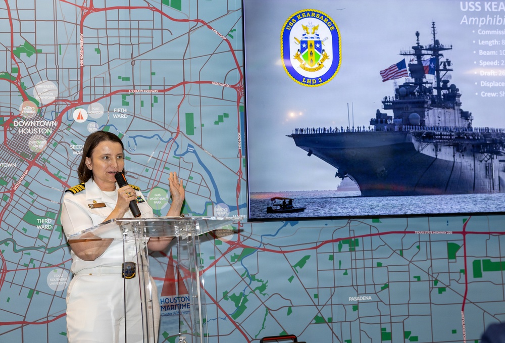 Navy Leaders Speak at Houston Maritime Center and Museum During Fleet Week