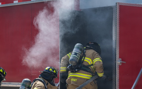 Arnold FES team conducts annual structure fire training
