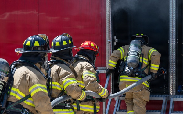 Arnold FES team conducts annual structure fire training
