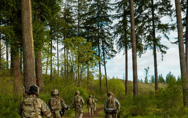 1st Special Forces Group (Airborne) conducts Maneuver Live Fire Exercise