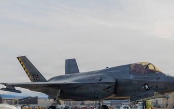 U.S. Marines with VMFA-542 prepare F-35B Lightning II aircraft for familiarization flight