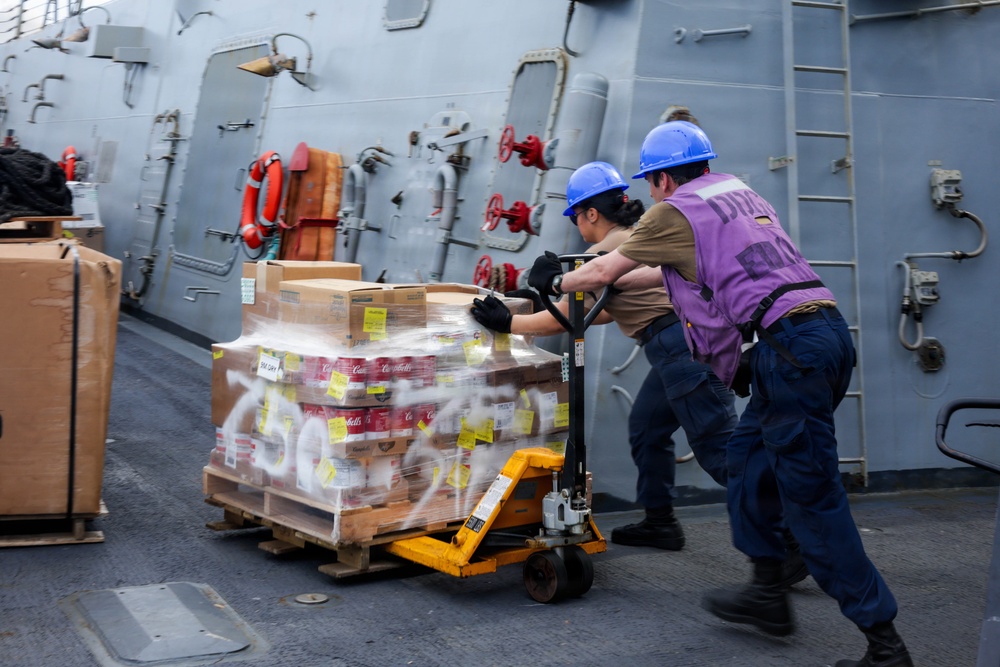 Replenishment-at-Sea Aboard USS Mason (DDG 87)