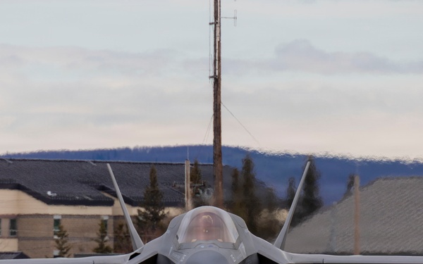 U.S. Marines with VMFA-542 participate in simulated scenarios during exercise RED FLAG-Alaska