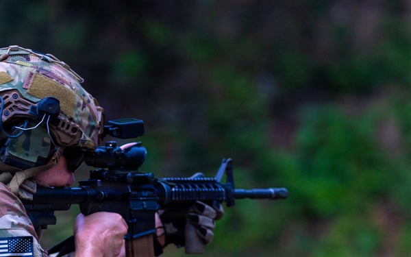 Soldiers conduct live-fire exercise