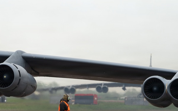 B-52H bomber integration showcases JTAC multinational readiness during African Lion 26