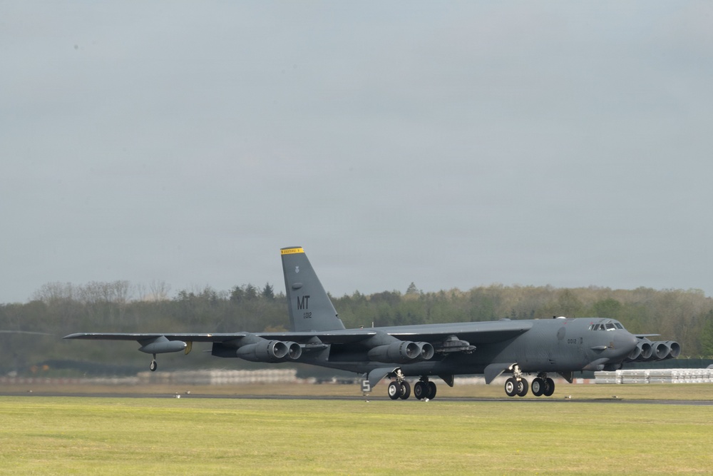 B-52H bomber integration showcases JTAC multinational readiness during African Lion 26