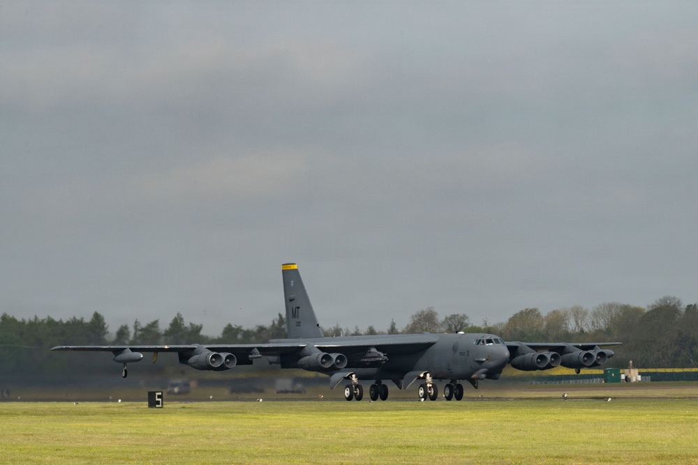 B-52H bomber integration showcases JTAC multinational readiness during African Lion 26