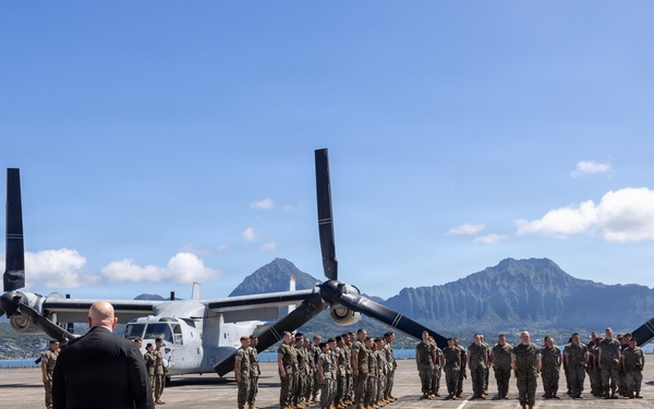 Pentagon senior advisor visits Hawaii Marines