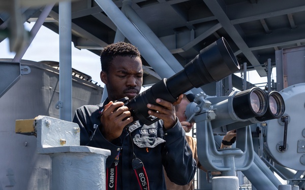 Sailors With USS Boxer Conduct SNOOPIE Drill