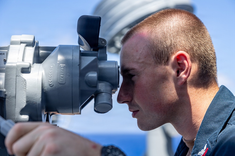 Sailors With USS Boxer Conduct SNOOPIE Drill