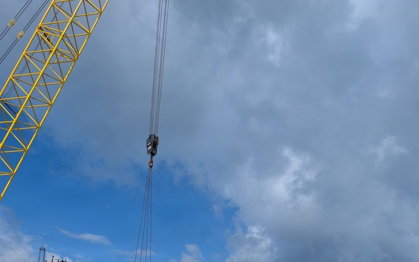Navy Delivers FEMA Generators to Saipan for USACE