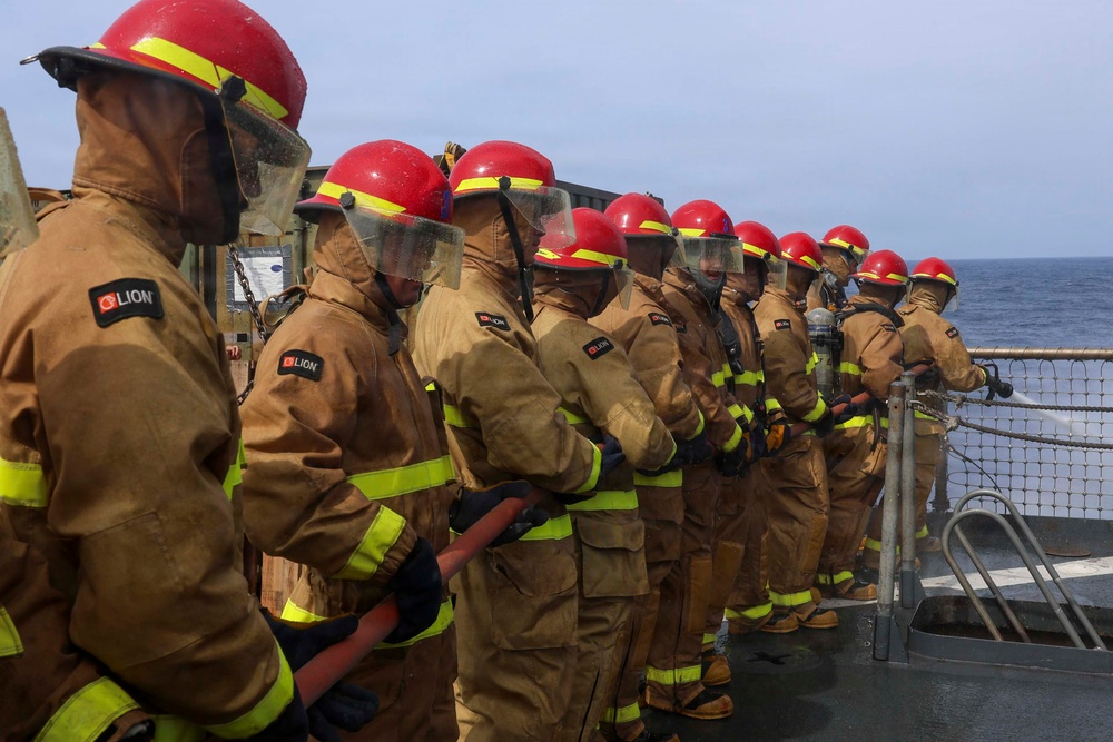 Comstock, 11th MEU Conduct General Quarters Drill