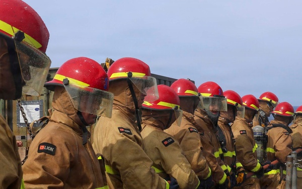 Comstock, 11th MEU Conduct General Quarters Drill