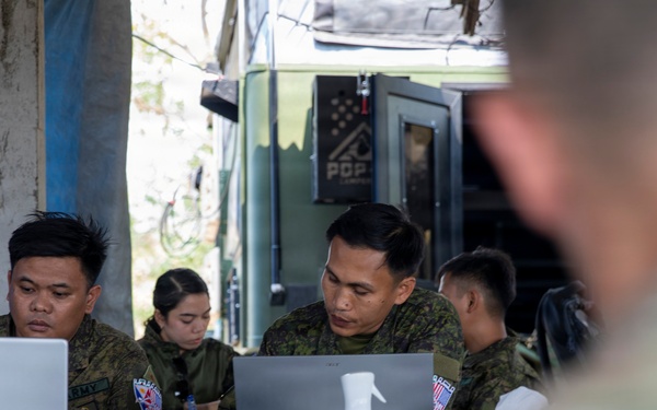 Balikatan 2026: 25th Infantry Division Leaders meet with Armed Forces of the Philippines