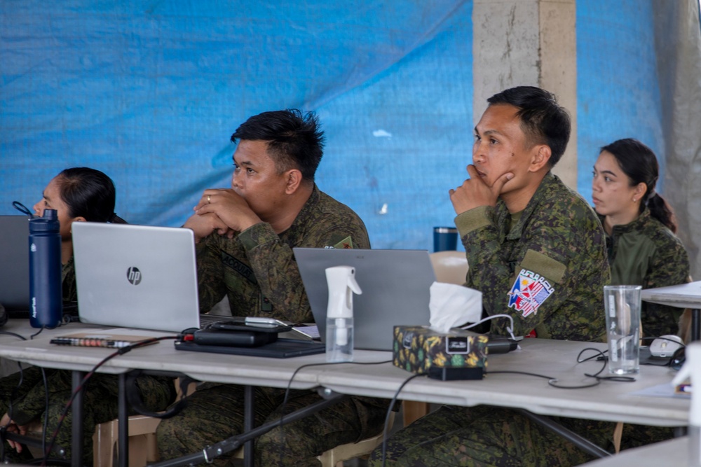 Balikatan 2026: 25th Infantry Division Signal conducts radio check with Armed Forces of the Philippines