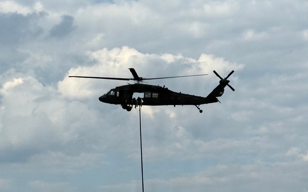 UH-60 Black Hawk Supports Wildfire Suppression
