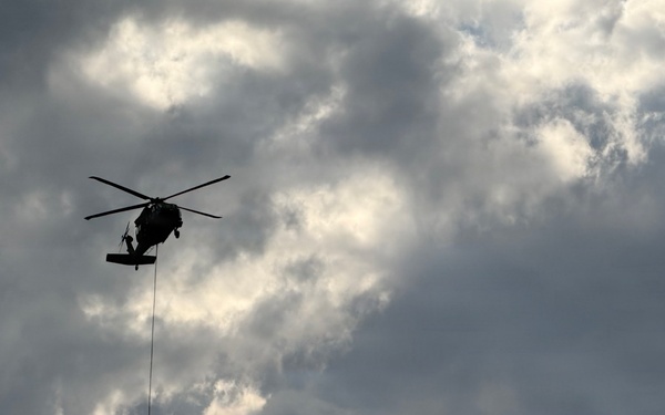 UH-60 Black Hawk Supports Wildfire Suppression