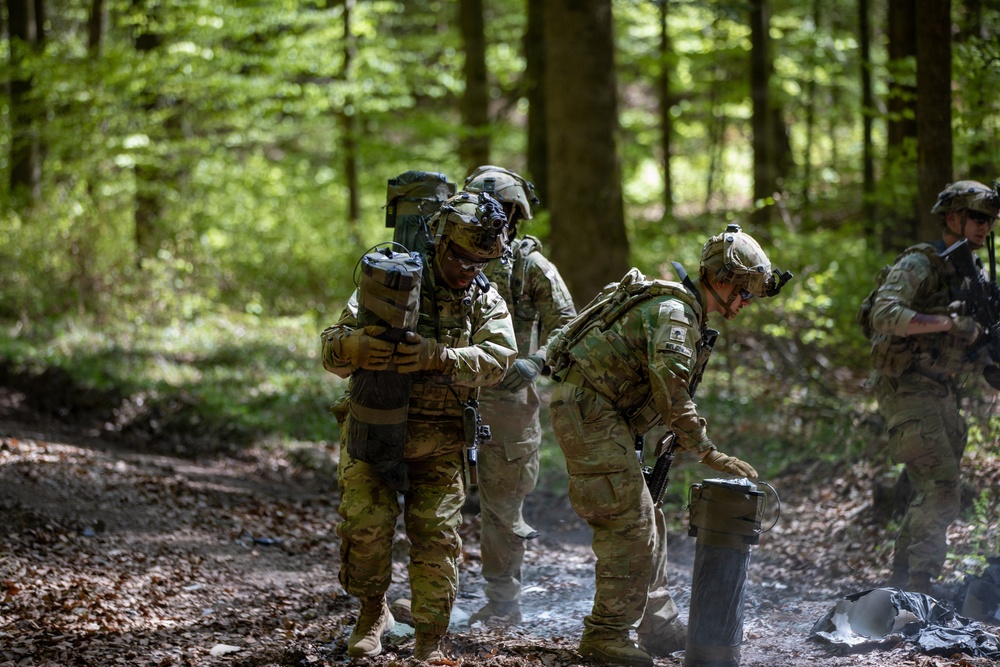 Engineers Blast Away at Combined Resolve