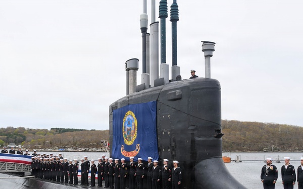 USS Idaho (SSN 799) is Commissioned at SUBASE