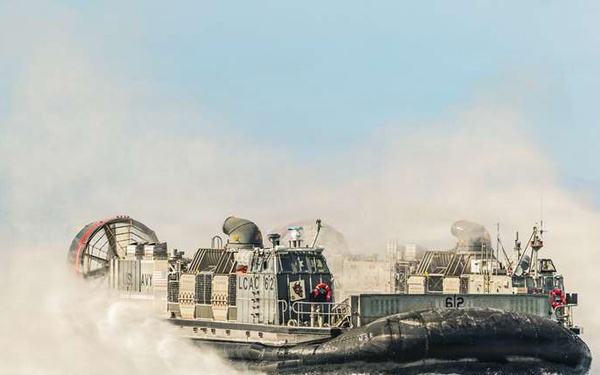 LCAC 62 arrives at Naval Base Guam in response to Super Typhoon Sinlaku