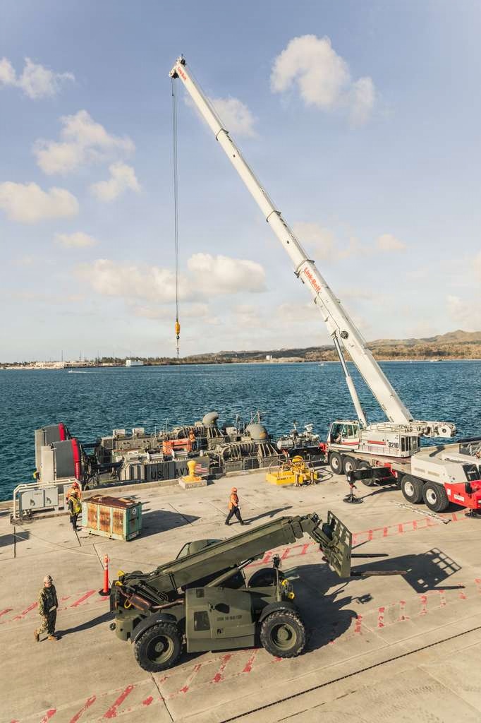 LCAC 62 arrives at Naval Base Guam in response to Super Typhoon Sinlaku